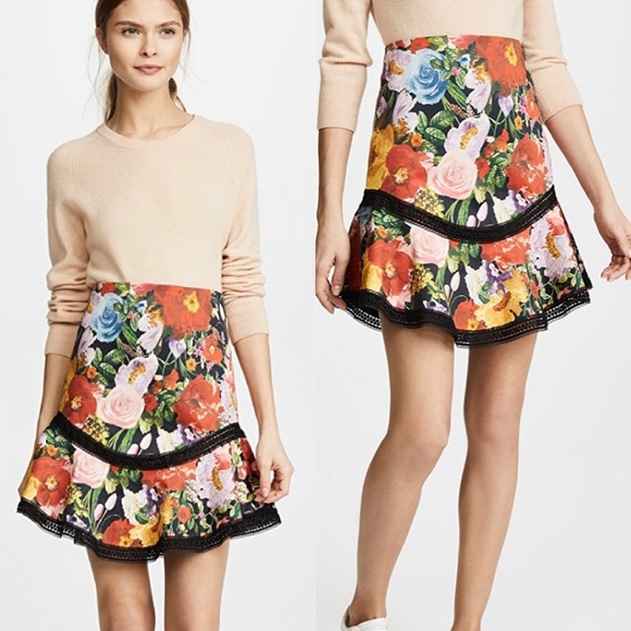 Alice + Olivia Dresses & Skirts - Alice + Olivia Eriko Curved Hem Vivid Floral Skirt